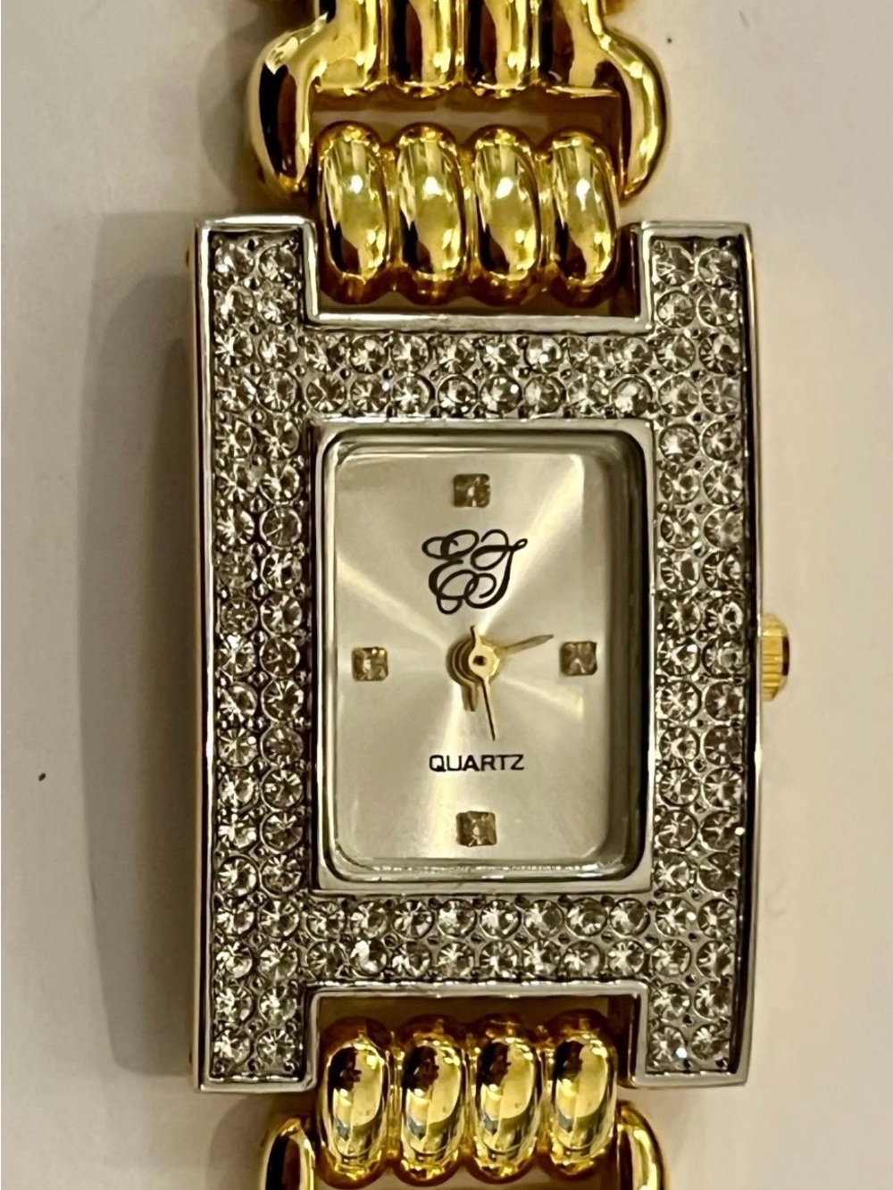 Vintage Elizabeth Taylor “White Diamonds” Collection Quartz Crystal Bezel Watch
